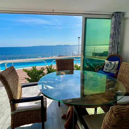 Magnifique En Front De Mer, Caneylles Apartment