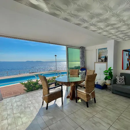 Magnifique En Front De Mer, Caneylles Apartment