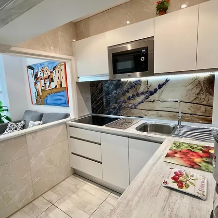 Magnifique En Front De Mer, Caneylles Apartment *