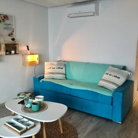 Magnifique En Front De Mer, Caneylles רוזס