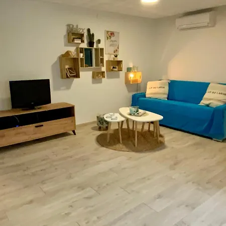 Magnifique En Front De Mer, Caneylles רוזס