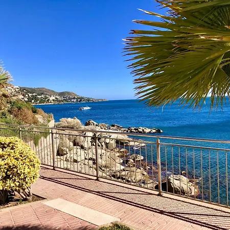 Appartamento Magnifique En Front De Mer, Caneylles *
